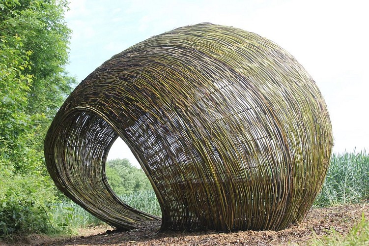 Woven Shelter Seat (c) Tim Norris 3