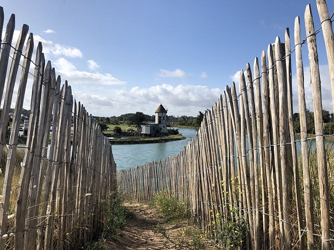 COURSEULLES-SUR-MER-BALADE-ILE-DE-PLAISANCE-CREDIT-MATHILDE-LELANDAIS-3