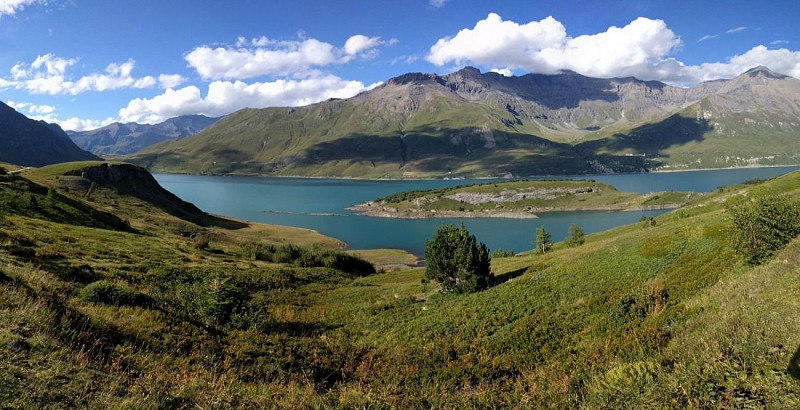 Vue sur le lac du Mont Cenis