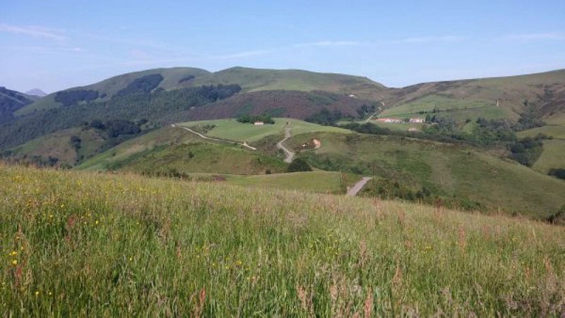 Vue sur le col des veaux et la ferme Esteben Borda