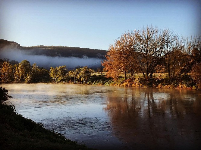 Les Eyzies-Bord de la Vézère-Automne