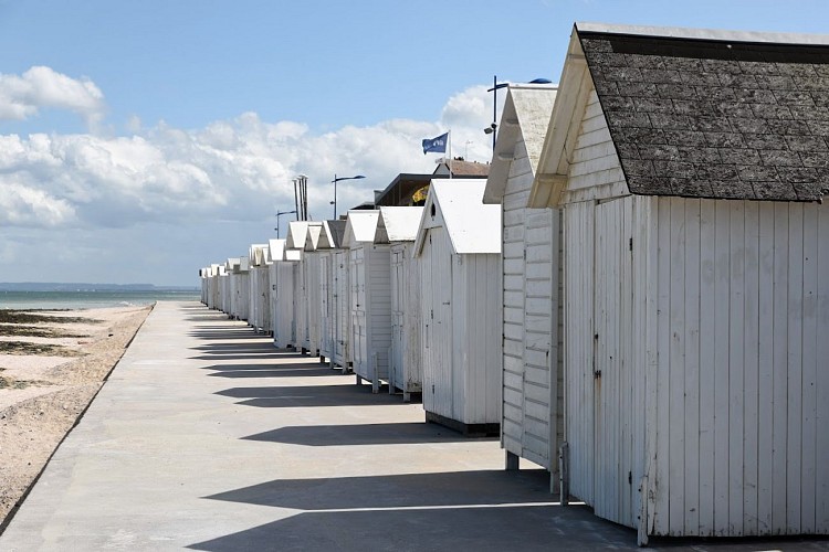 LANGRUNE-SUR-MER-CABINES-DE-PLAGE-DIGUE-CREDIT-FRANCOIS-DUPONT