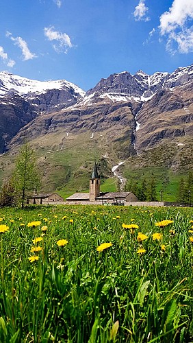 Nature trail on foot_Bessans