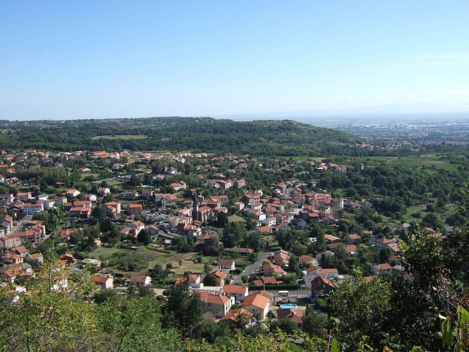 Vue sur Sayat depuis le Repaire des Gaulois