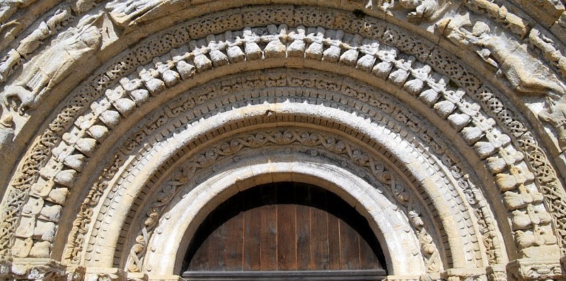 Castelviel église Notre-Dame portail