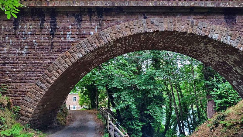 Le pont et le Manoir