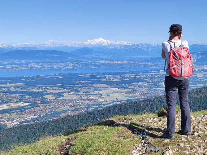 Hiking: From La Faucille to the summit of Colomby de Gex