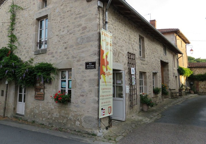 Boucle cyclo "Du côté de l'étang de la Pouge"