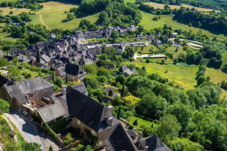 Le bas du Village de Turenne