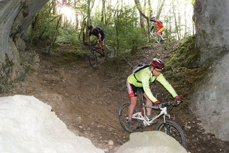 MTB-Strecke 5 rot - Der See von Armaille - Espace FFC Ain Forestière