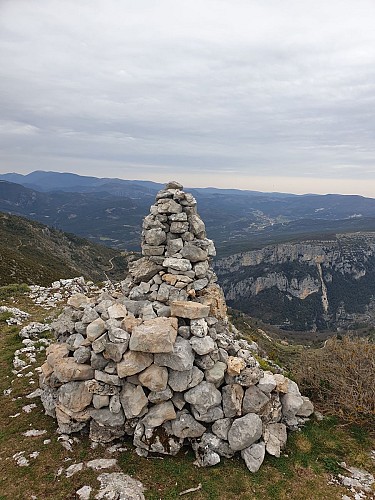 Rougon - Castellane par le GR4