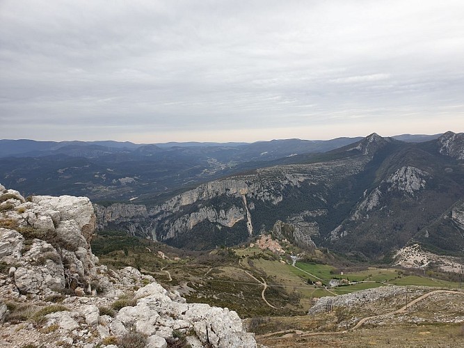 Rougon - Castellane par le GR4
