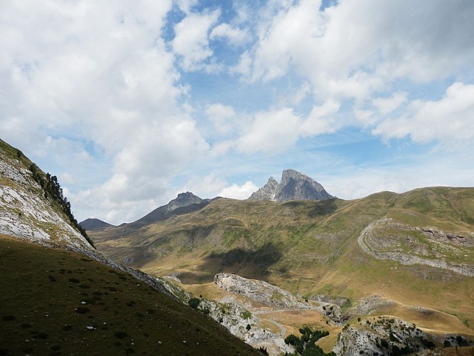 Randonnee-Cabanne-Peyrelue-Ossau©Amandine-Lescoute