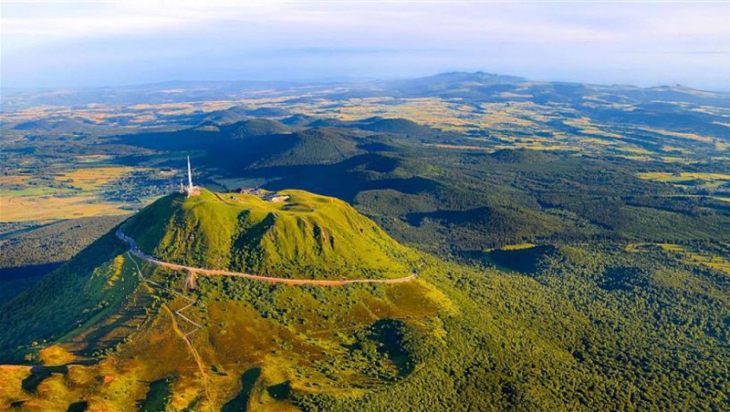 Sommet du Puy-de-Dôme depuis Chamalières