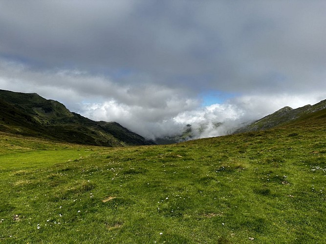 COL D'ARAN depuis le parking de La Chapelle de Houndas