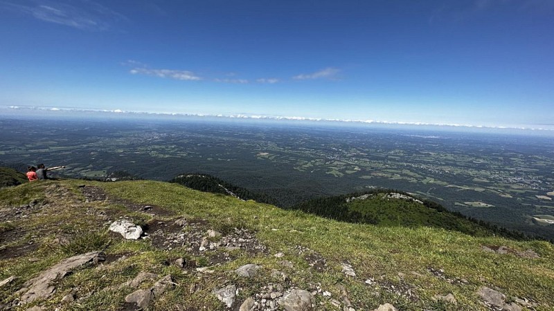 Vue sur Oléron Sainte Marie (à gauche) et Pau (à droite).