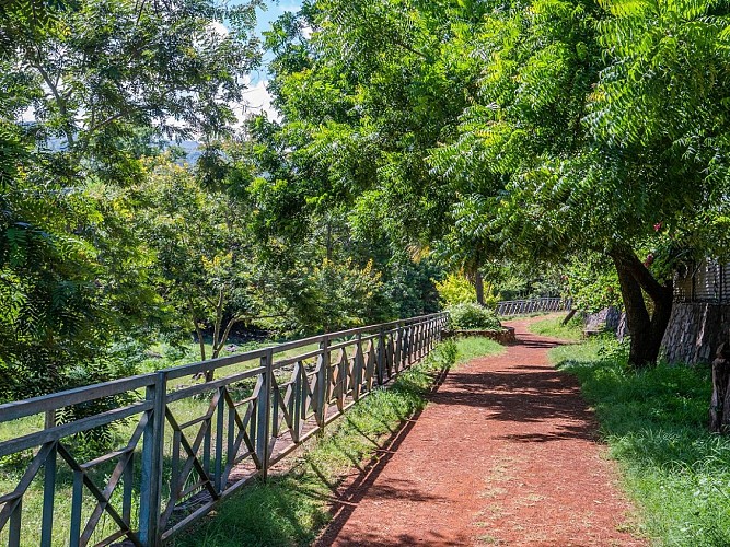 La crête depuis le parc Rhoston - La possession