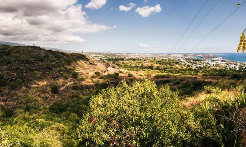 La crête depuis le parc Rhoston - La possession