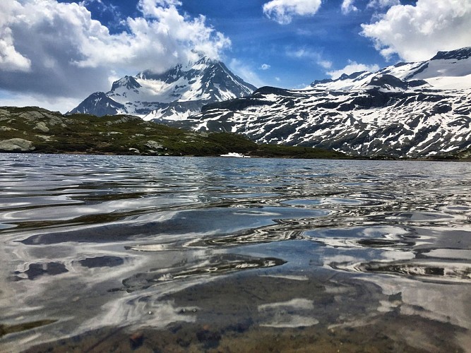 Lac Blanc hiking trail