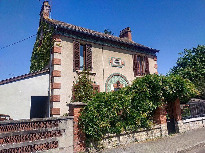 Balades Vertes Montchanin : maison ceramique