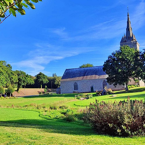 La chapelle - Départ de la boucle