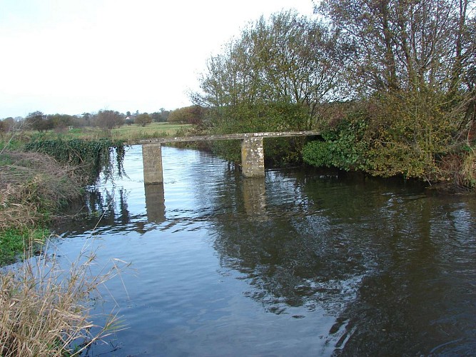 Passerelle à Longueville