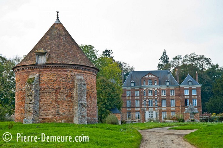 Château de Mont-Lambert à Catenay