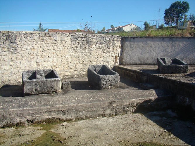 NEGRONDES lavoir 010