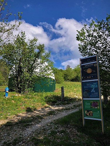 Chemin des étoiles à l'Observatoire de la Lèbe