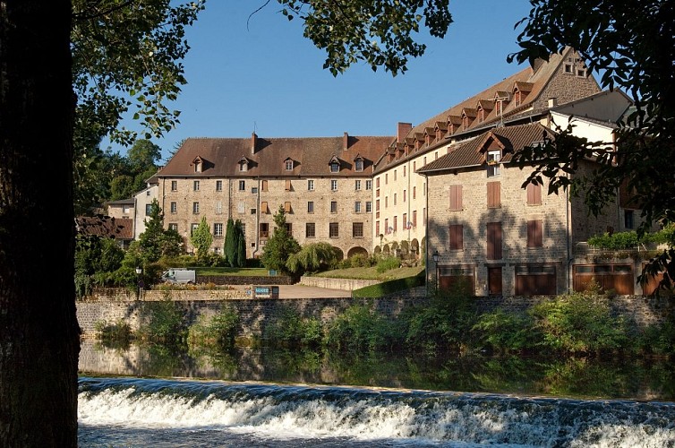 Mairie & collègiale