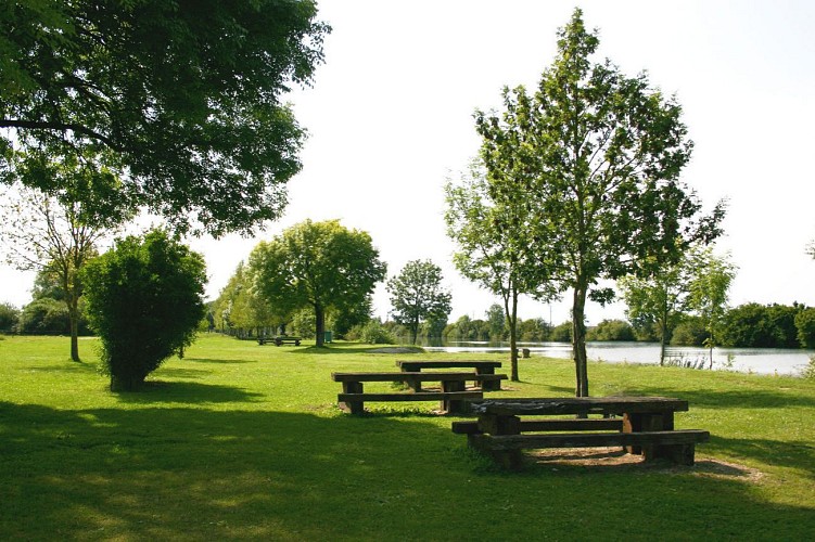 Aire de loisirs la Ballastière à Contrisson