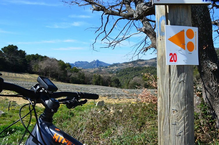 VTT n°20 - Les terres rouges