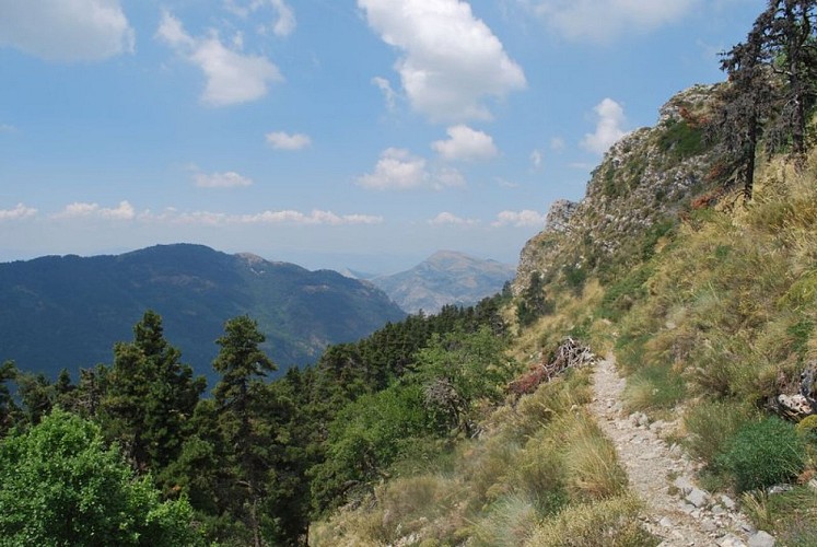 Sentier en balcon
