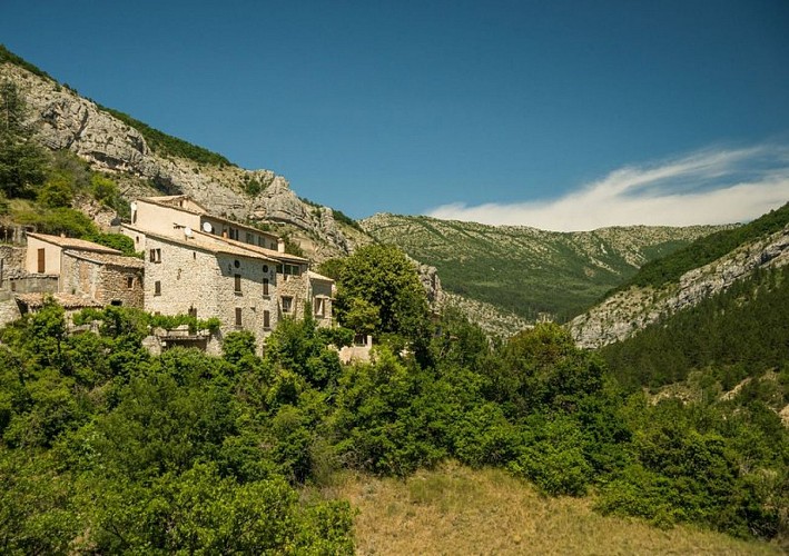 Le village de Saint Genis