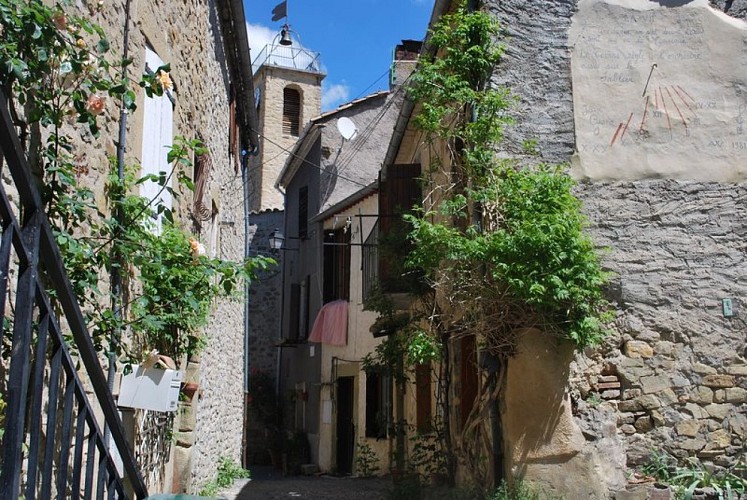 Petit détour par le centre du village de Rosans au retour