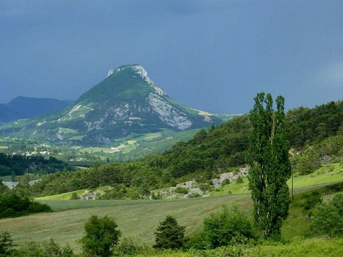 Vue sur le Risou avant l'orage