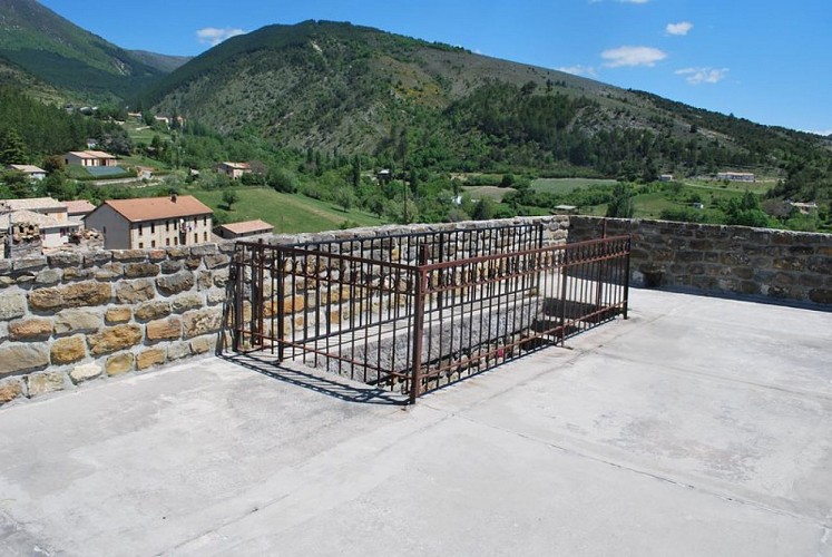 Balcon panoramique sur le village