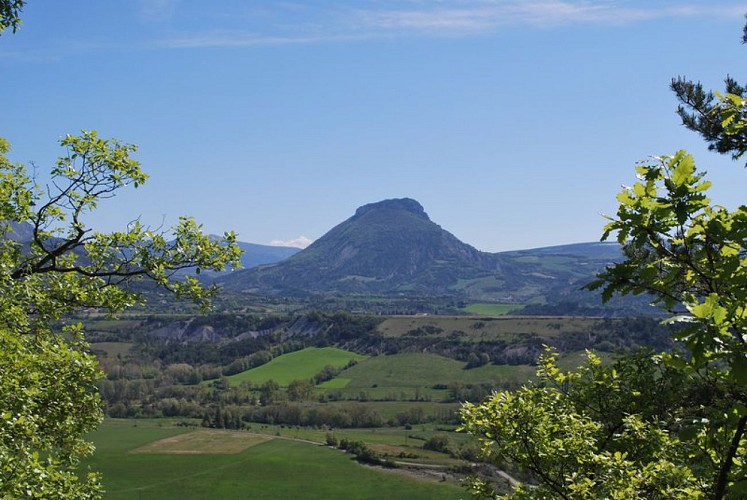 Panorama dégagé sur le Rosanais