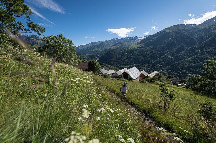 Passeggiata dalla frazione di Col a Valloire - Itinerario escursionistico