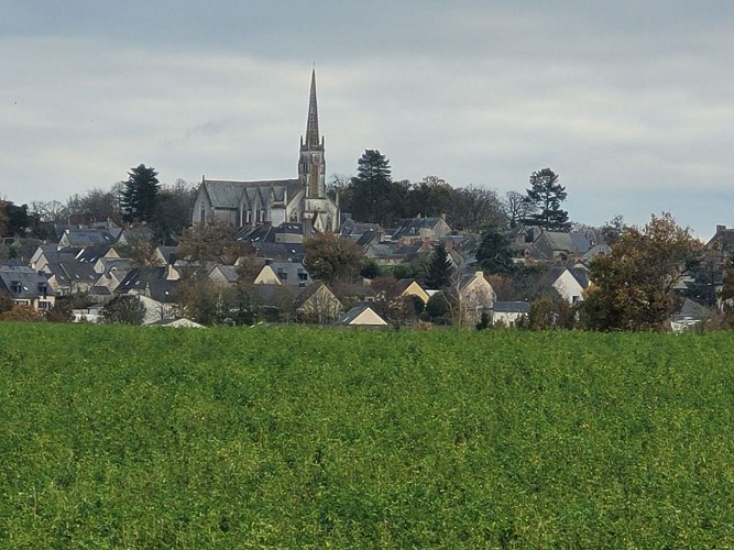 Vue sur Bourg-des-Comptes