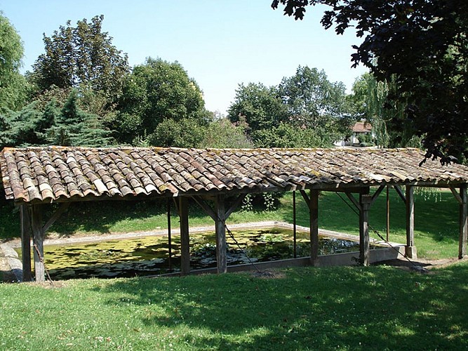 st-meard-gurcon-lavoir