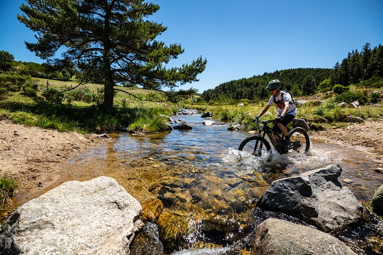 La Grande Traversée de l'Ardèche à VTT