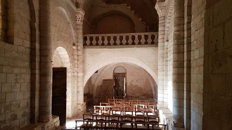 Dans la chapelle