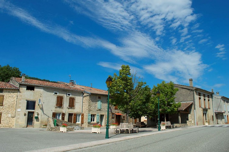 le village du Sautel 