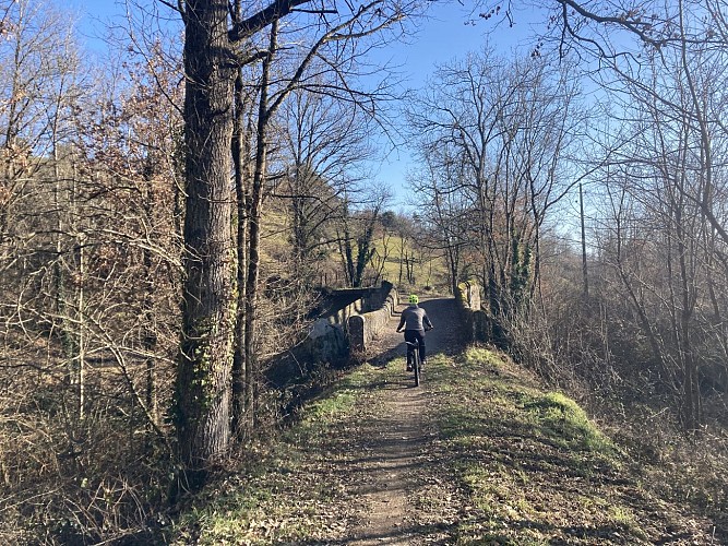 N°27 Le pont de Montagny