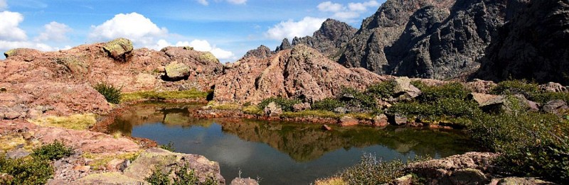 Corse- Région Asco- Trimbolacciu: Cirque et lac [septembre 2011]