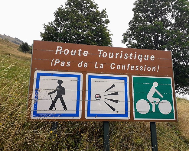 Ancestral perched paths, hiking from Le Bourg-d'Oisans