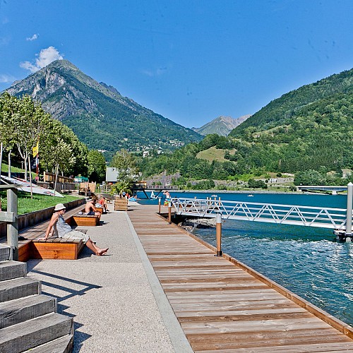 De oevers van het Lac du Verney - Wandeling vanaf het VVV-kantoor