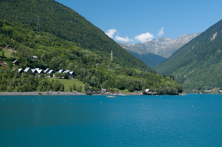 De oevers van het Lac du Verney - Wandeling vanaf het VVV-kantoor