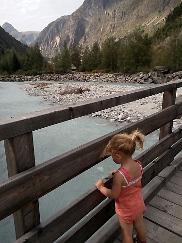 Passerelle au-dessus du Vénéon